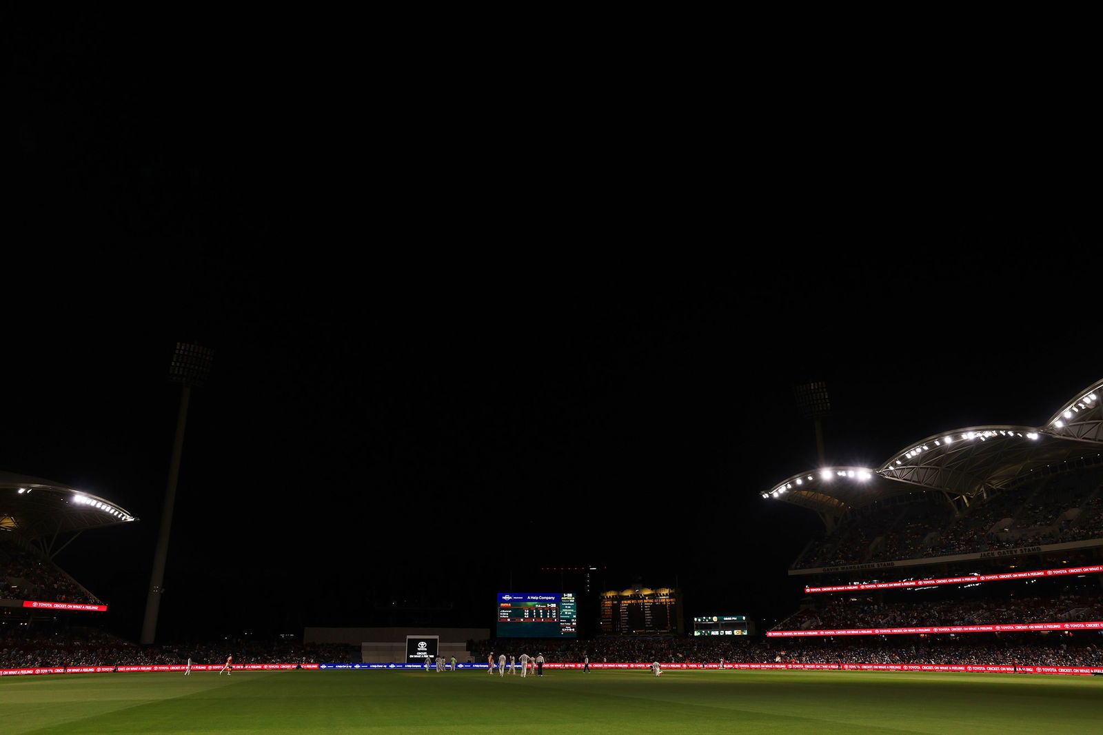 The Adelaide Oval goes dark as the floodlights fail.